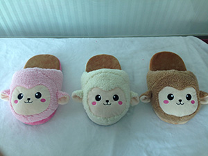 羊造型室內拖鞋